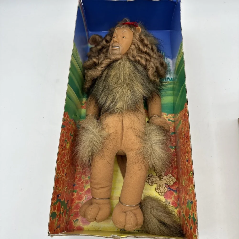 Wizard of Oz 1988‎ Doll Set-3 Turner Entertainment - Dorothy, Lion, Ken 15